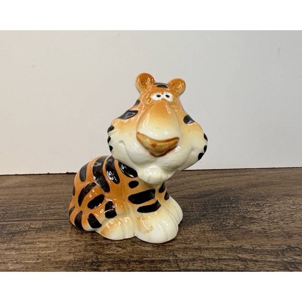 Vintage Cartoon Tiger 2.75" Ceramic Figurine Japan Kitschy Quon Quon